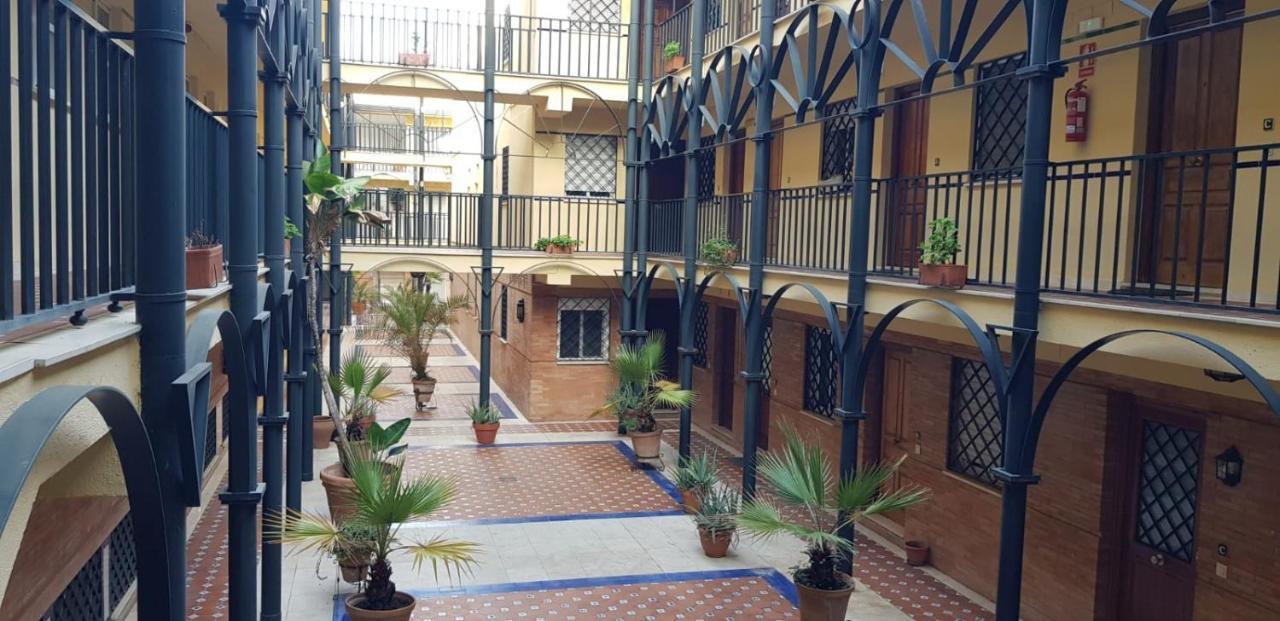 Estudio Sevilla Centro Exteriör bild